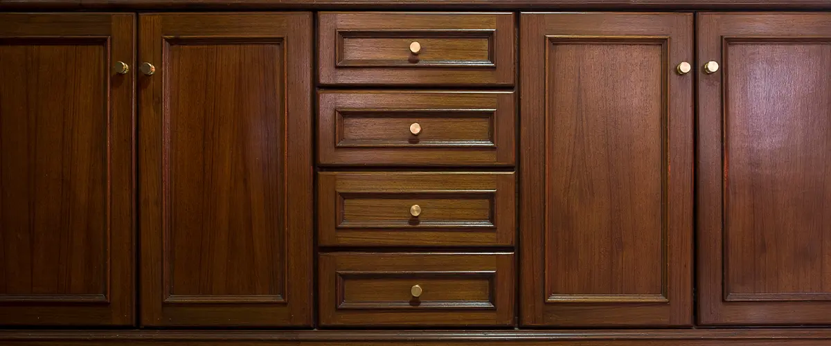 Hardwood kitchen cabinets with knobs